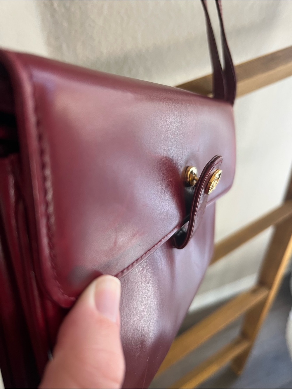 Gucci Crossbody Bag in Burgundy Leather with Gold Hardware - Picture 3 of 6